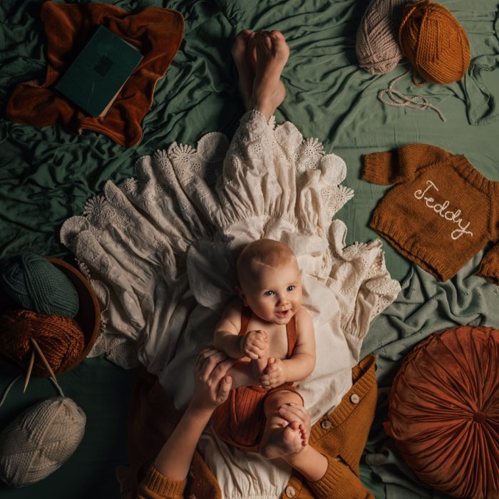 1-Meg-Loeks-newborn-photography-behind-the-scenes