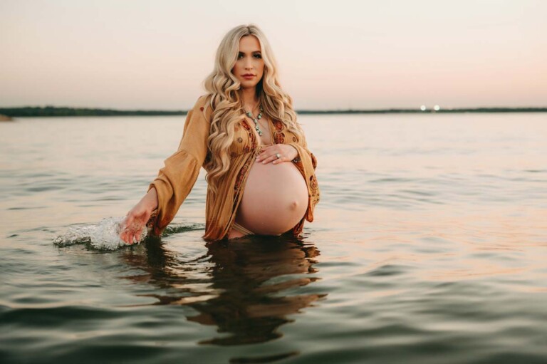 Embracing the "New" Her: Creative Maternity Photography