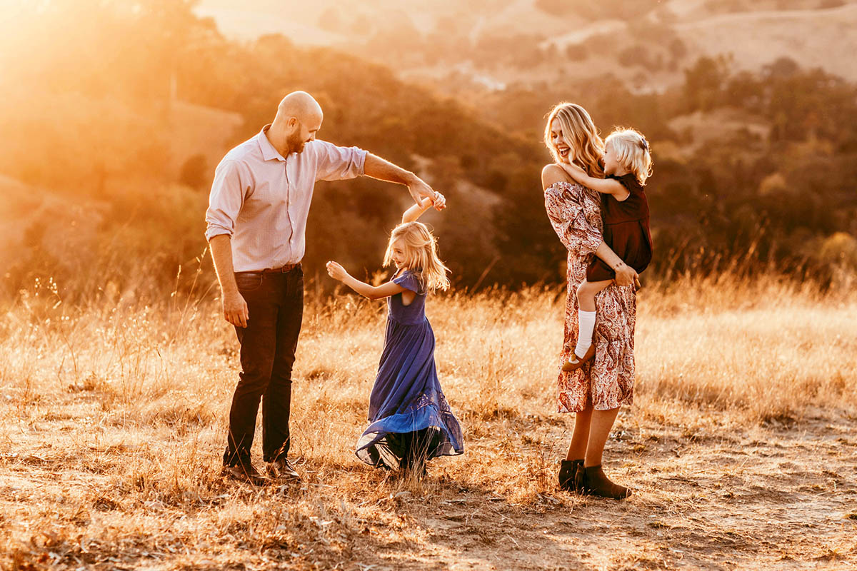 Like a Dream: Creating Dramatic and Emotive Family Photographs